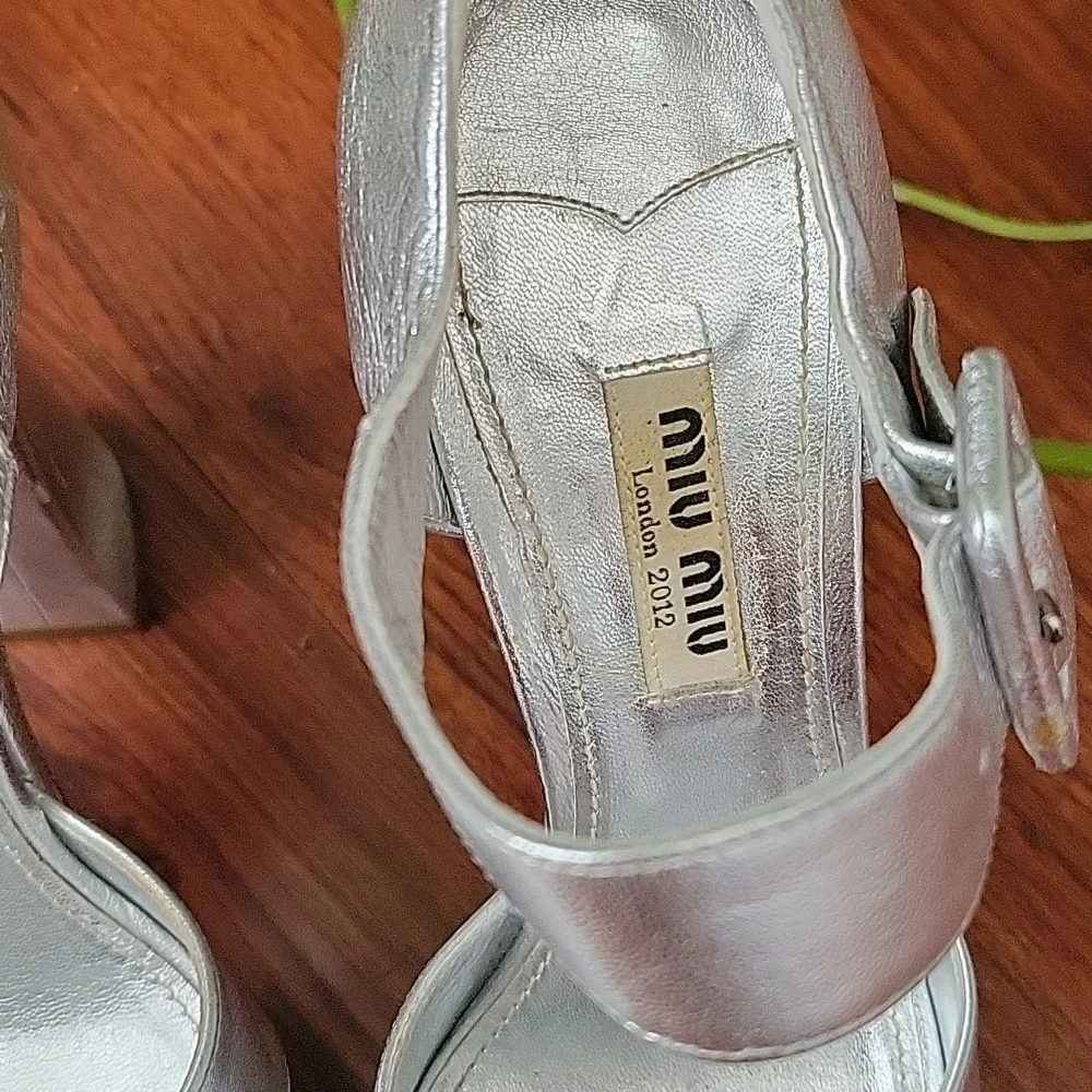 Miu Miu Metallic silver leather platform sandals Size 36
